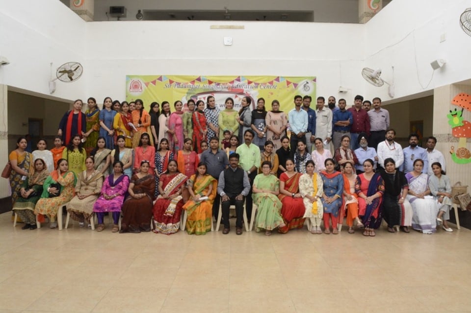 camlin-8 | Best No. 1 School in Kanpur